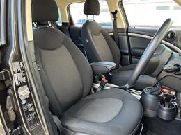 安心の全車保証付き！（※部分保証、国産車は納車後3ヶ月、輸入車は納車後1ヶ月の保証期間となります）。その他長期保証(有償)もご用意しております！※長期保証を付帯できる車両には条件がございます。