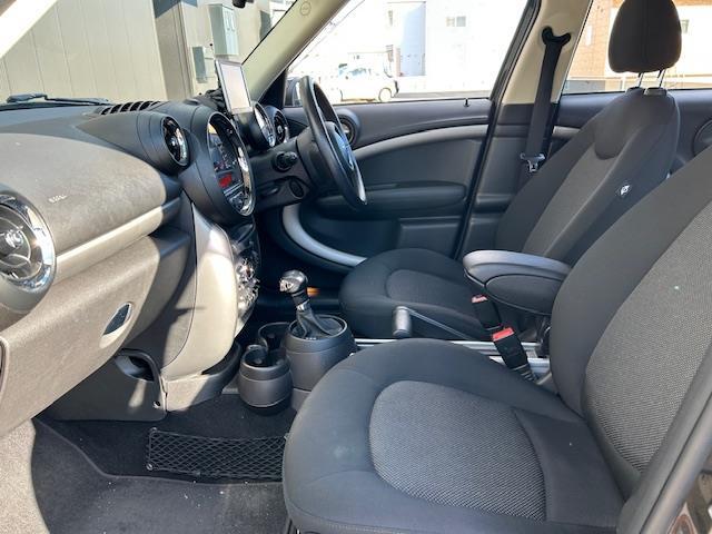 ガラスコーティング、ナビゲーション、ETCなど、その他のパーツの取り付けお見積もりのご相談も承っております！！クルマのこと何でもお任せください！