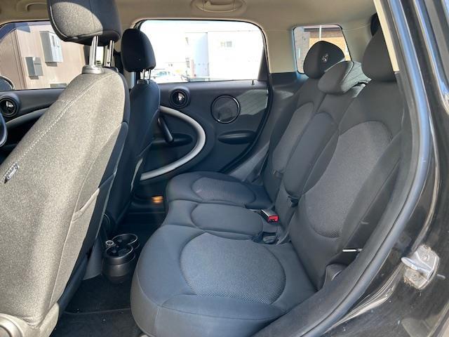 商談ルームにはキッズルームも完備しています☆お子様連れでもゆっくりとお車をお選びいただけます！