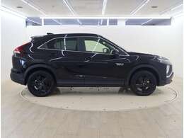 「メーカー直営三菱自動車ディーラー」です。 1都8県に拡がるネットワークで、お客様の安心で楽しいカーライフのお手伝いをさせていただいております。