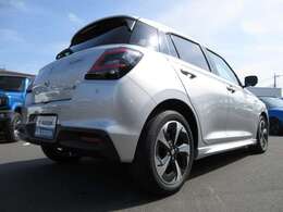 右後方より撮影☆無料保証付き販売車です！ ☆全国どこへでも！ 陸送可能(有料)ですので、県外の方も是非ご相談ください！