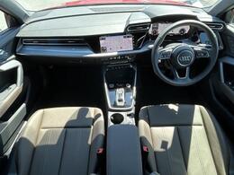 ●【認定中古車】Audi専門のテクニシャンが、100項目にもおよぶ精密な点検を実施。すべてをクリアしたAudi車のみが対象となります。