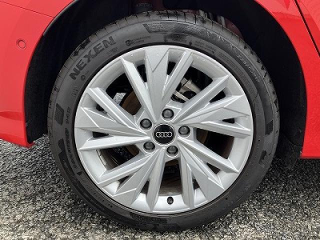 ●専用17インチアルミホイール『スタイリッシュなデザインでAudiならではの卓越した走りを支えるホイールと足回りです！常時試乗も受付中！ぜひご体感ください！』