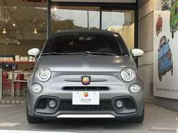 在庫車両は店舗から離れた保管場所にございます。ご来店の前にご連絡いただけますとスムーズにご覧いただけます。