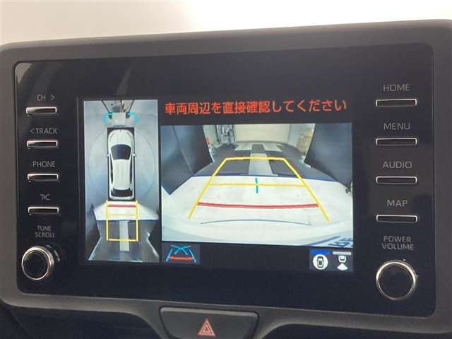 バックカメラの他に上から見下ろしたような画像が見れるアラウンド（全方位）モニター。前後左右を把握できる、すごい機能が装備されています！