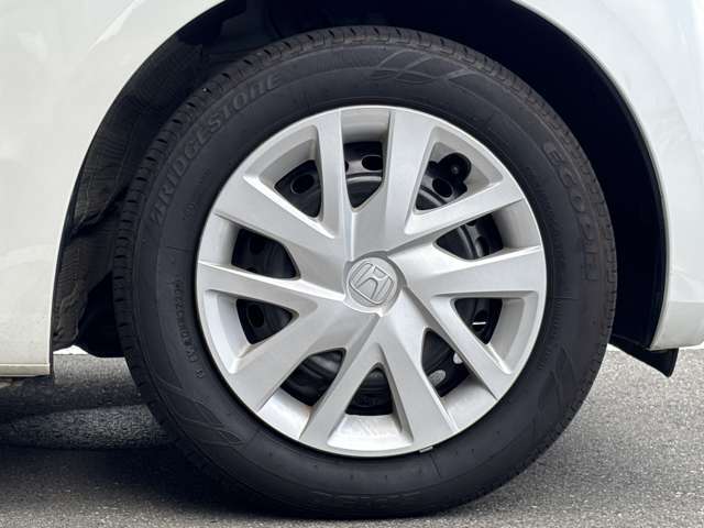 せっかくの愛車だからこそ、自分流にお気に入りのパーツでドレスアップをしませんか？アルミホイールの他にもナビやエアロパーツ等アフターパーツの御相談もお気軽に御相談下さいませ！