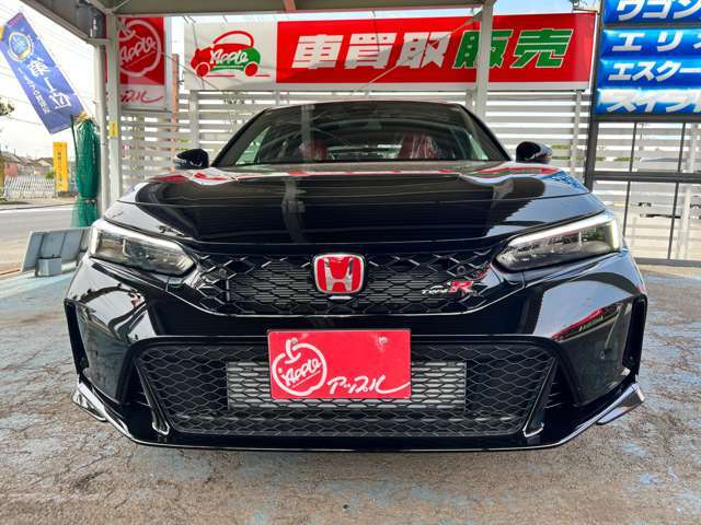 現車確認は事前にご連絡いただけるとお待たせすることなくスムーズにご案内させていただきます。車種によっては別の場所で保管している場合もございます。
