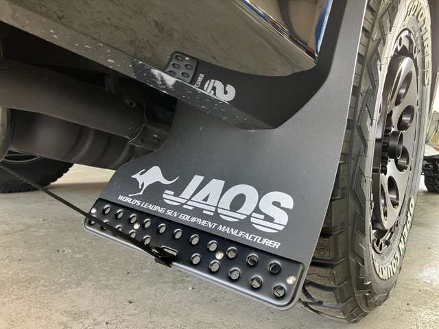 足元にはJAOSのマッドガードをインストールしました！