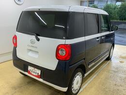 当店では車両本体価格以外に、諸費用を含めた支払総額も表示しておりますので、お客様の予算にピッタリのおクルマお選びができます。コーティングやJAFをセットにしたオトクな購入パックも好評です。