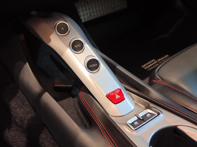 トンネルコンソール型F1ギアボックス