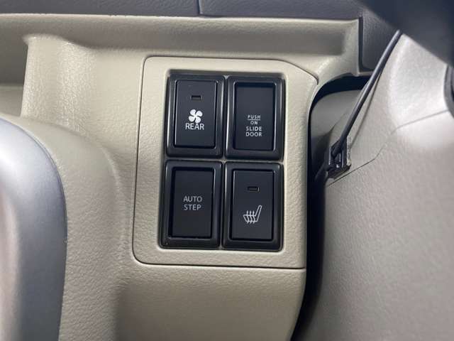 【運転席操作部】快適なドライブを楽しむための機能が装備されています！運転席から触れるので、使いやすいです！除菌プランいれていただくと、さらに清潔で安心していただけます！