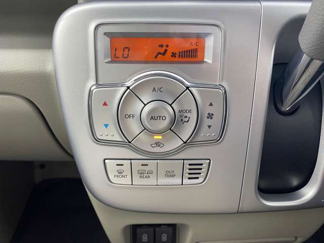 【運転席操作部】快適なドライブを楽しむための機能が装備されています！運転席から触れるので、使いやすいです！除菌プランいれていただくと、さらに清潔で安心していただけます！
