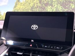 【12.3インチワイドナビ】高級感とインパクトのある大型ワイドナビを装備。各種オーディオ操作はもちろん、横長ワイド画面でのマップ2分割表示など、利便性も高いナビです♪