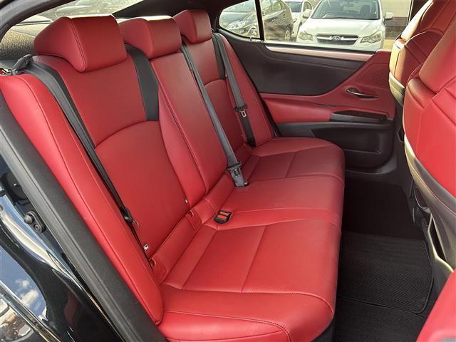 【2列目シート】現車の確認はお電話でも承っております。