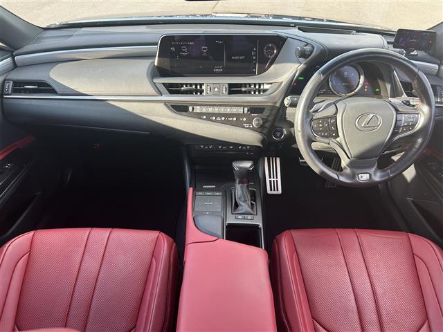 【インパネ全体】全方位で視界が広く、高い目線で運転もしやすいです！