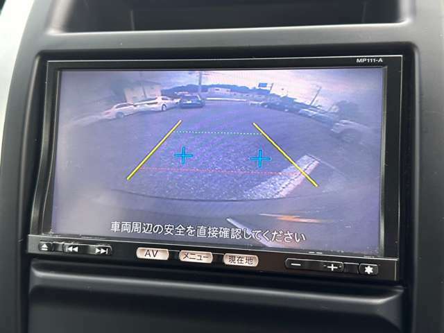 DOHC直列4気筒エンジン　CVTトランスミッション　禁煙車