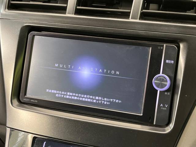 【純正ナビ】人気の純正ナビを装備。オーディオ機能も充実しており、Bluetooth接続すればお持ちのスマホやMP3プレイヤーの音楽を再生可能！毎日の運転がさらに楽しくなります！！