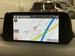 【純正ナビ】一体感のあるナビは、高級感ある車内を演出してくれます。Bluetooth再生などオーディオ機能も充実しておりますので、運転もより楽しめます♪