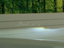 【ヘッドアップディスプレイ】現在の速度や走行情報をデジタル表示で運転席前方のガラスに投影！運転中、目線をずらさず必要な情報を確認できるのでとっても便利で安心！