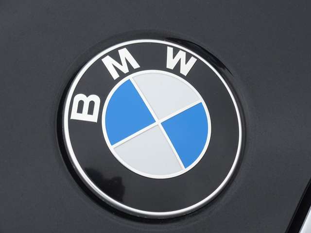 弊社のお車をご覧頂きありがとうございます。弊社は茨城県にあるBMW正規ディーラー店ですので安心してご検討下さい。全国各BMWディーラーにて保証サービスも受けられますので遠方のお客様もご安心下さい。