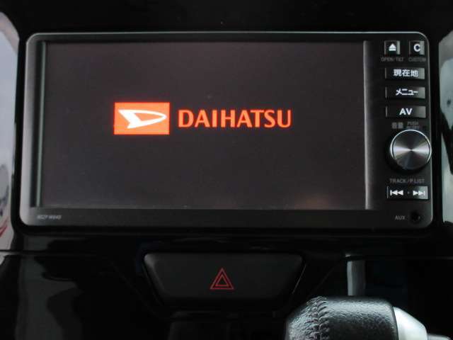 お出かけ時に欠かせないナビ！CD・DVD再生機能やBluetooth・USB接続・フルセグTV視聴と有能なナビです！