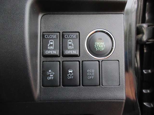 ご納車後も安心なプレミアム保証をご提案いたします。ナビや電装品、エアコンなども含めた600項目の充実した保証内容と安心のロードサービス付帯でサポートいたします。詳細はお尋ねください。