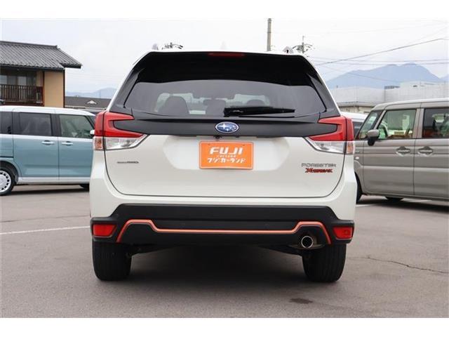 専用整備工場完備です！ショールームでお茶をお召し上がりの間に、スピーディに診断、お見積もり、整備を行ないます！メンテナンスもフジカーランド上田にお任せ下さい。