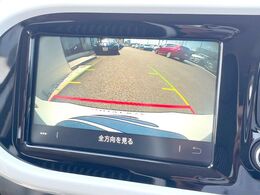 ●バックカメラ：便利な【バックカメラ】で安全確認もできます。駐車が苦手な方にもオススメな便利機能です。