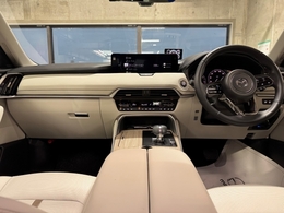 細部まで作り込まれた造形美！毎日でも運転して『人馬一体』を楽しみたくなります。是非、クルマに触れてその質感を味わってください。