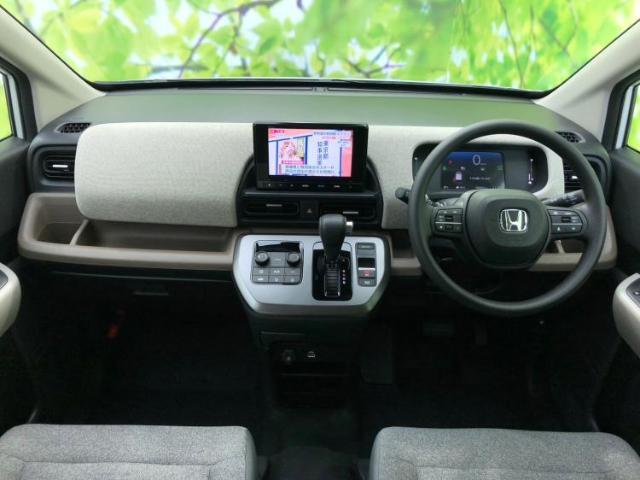 「この車の写真をもっと見たい」「状態が気になる」「この装備はついている？」どんな小さな疑問でもお気軽にお問い合わせください！