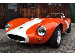 軽量な車体とトルクフルなエンジンに加えて、路面への追従性も向上したG4の後期型仕様となります。