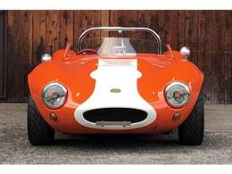 もちろんIRSはサスペンションセッティング幅が広がり、ツーリングシーンからサーキットでのスポーツ走行まで幅広く対応することができます。