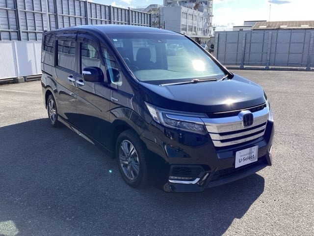 ご納車までの期間ですが、県内のお客様は1、2週間、県外のお客様は2、3週間ほどでご納車が可能となります。但し、お支払いや書類の状況によっては多少の前後もありますので、その際には何卒ご了承下さい。