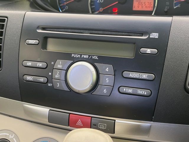 お好きな音楽を車内でお楽しみいただけます♪スピーカー交換・ウーハー追加などの音質向上や、最新ナビ・後席モニター等の取り付けも是非ご相談ください！