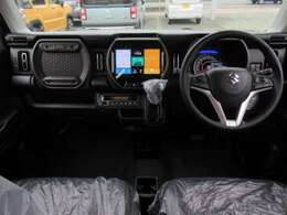 ご納車後も安心なプレミアム保証をご提案いたします。ナビや電装品、エアコンなども含めた600項目の充実した保証内容と安心のロードサービス付帯でサポートいたします。詳細はお尋ねください。