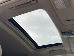 【天井】『天井』の画像になります。写真の内容に関してご不明点、ご質問等がございましたらお気軽にガリバー店舗までお問い合わせください。