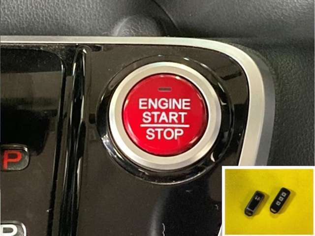 エンジンスタートボタンです。キーが車内にあれば、エンジンの始動・停止はブレーキを踏んでスイッチを押すだけ！キーを取り出す手間を省き、ワンプッシュでエンジンを操作するので簡単でスムーズです。