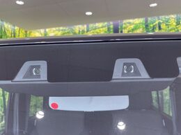 【スズキ　セーフティサポート】走行中に前方の車両等を認識し、衝突しそうな時は警報とブレーキで衝突回避と被害軽減をアシスト。より安全にドライブをお楽しみいただけます。