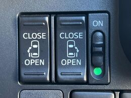 【両側パワースライドドア】スマートキーや運転席のスイッチで後席両側スライドドアの開閉が可能♪電動だから力を入れてドアを開ける必要が無く、小さなお子様でも簡単に開け閉めでき快適です♪