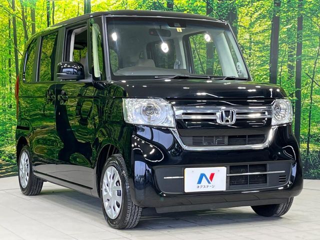 大好評のボディコーティング「弾スプラッシュコート」もご納車までに施工可能。通常のガラスコートと異なる、耐久年数6年の無機質ガラスコーティングが、ボディをキレイな状態に保ってくれます。