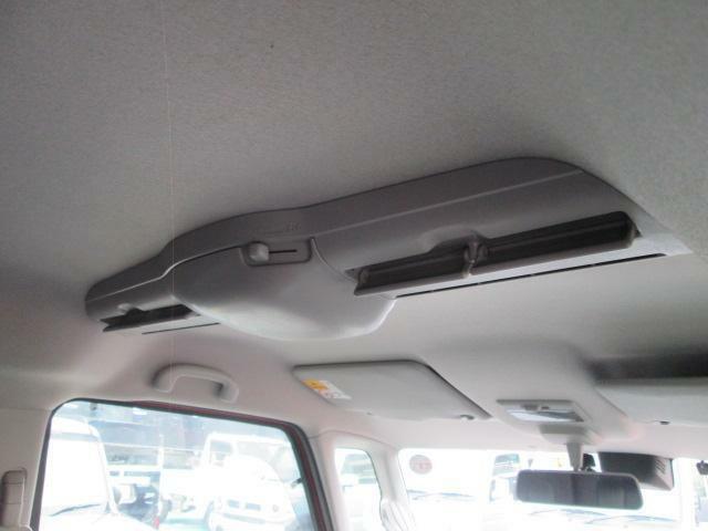 天井にはスリムサーキュレーターがあります☆車内の温度を均一にします☆