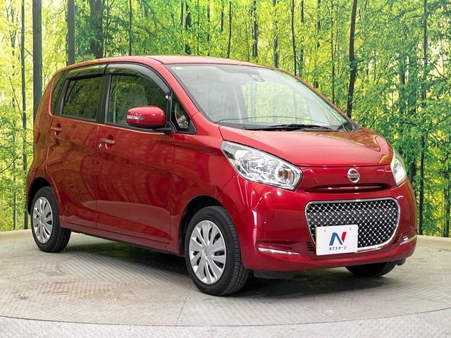 大好評のボディコーティング「弾スプラッシュコート」もご納車までに施工可能。通常のガラスコートと異なる、耐久年数6年の無機質ガラスコーティングが、ボディをキレイな状態に保ってくれます。