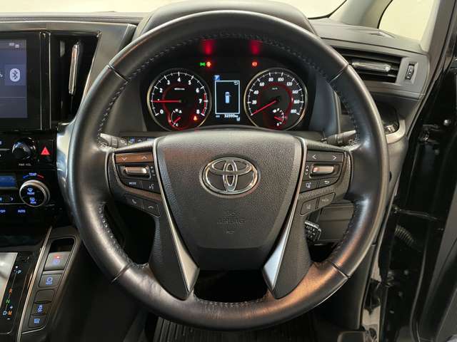 運転席周りに大きな傷、汚れ、へたりなどなく良質な状態です！