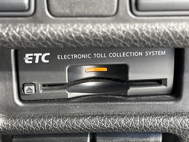 【ETC】高速道路の料金所をストレスなく通過！話題のスポットやサービスエリアに多い「スマートIC」利用時は必須のアイテムです。当店でセットアップを実施、ご納車当日からすぐにご利用いただけます！