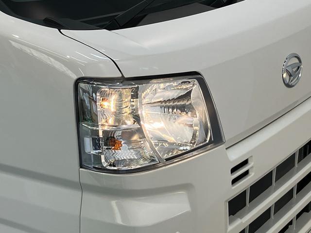 品質へのこだわり！専門のカークリーニング業者さんに依頼をして徹底的に内装・外装をキレイにしてもらっております。外装は磨きもしてもらっていますのでピカピカですね☆