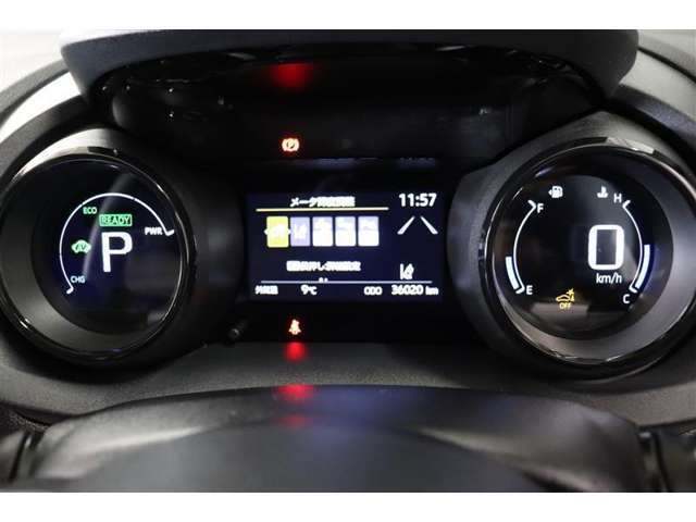マルチインフォメーションディスプレイ付きのメーターです！エコ運転へ導く多彩な情報を表示してくれます。