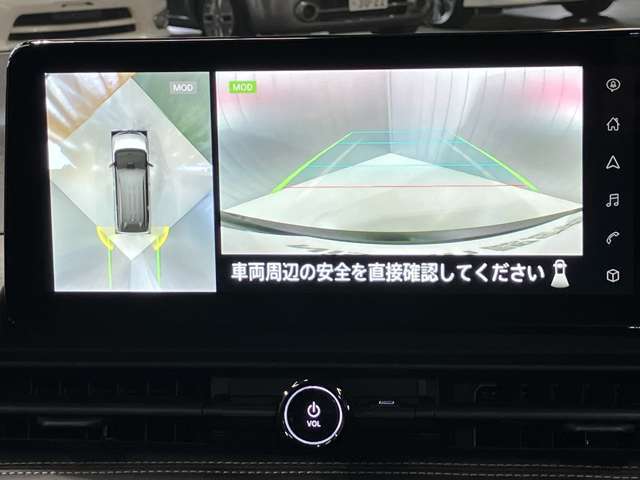 【アラウンドビューモニター】車を上から見下ろしているかのような映像で周囲の状況がひと目で確認、狭い駐車場に駐車するときも安心です♪♪障害物などがあると警告音がなりますので安心して駐車が出来ます★