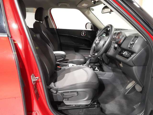 ■リクエストミニについて・・・ミニ専門店の当社では、現在、在庫のないご希望車種をお探しいたします！■HPにてご登録いただければ、ご希望の車種が入庫もしくは情報が入り次第ご連絡させていただきます♪