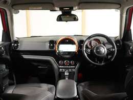 ■高年式、低走行、装備や価格に魅力があるなど、専門店の目線で厳選した高品質なミニのみ厳選し、約250台以上の新旧ミニの中からお気に入りの1台をお選びいただけます■マッチした1台がきっと見つかりますよ♪