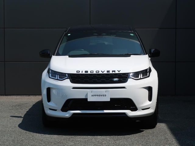 当店は、ジャガー・ランドローバー正規ディーラーを7拠点、ボルボやAUDI、フォルクスワーゲン、マセラティなど計6ブランドを全国展開する東証プライム上場のネクステージグループです。